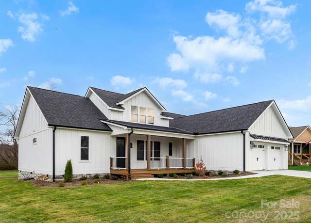 Property at 85 E Mandrel Way, Hendersonville, NC 28792, 4 beds, 2.5 baths