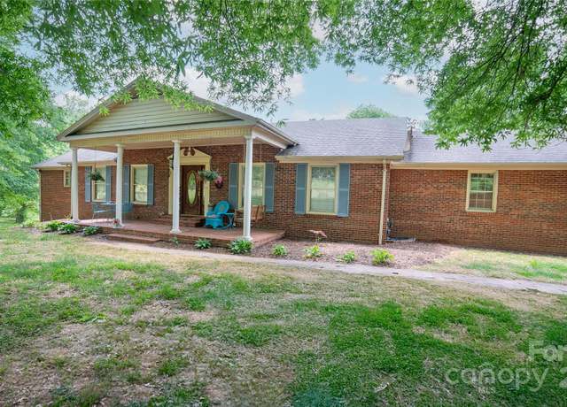 Property at 3802 Laurel Heights Dr, Morganton, NC 28655, 4 beds, 3 baths