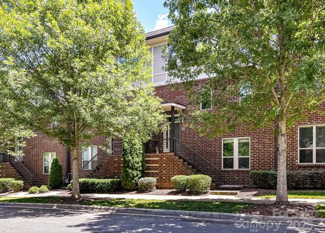 Property at 871 Academy St, Charlotte, NC 28205, 4 beds, 3.5 baths