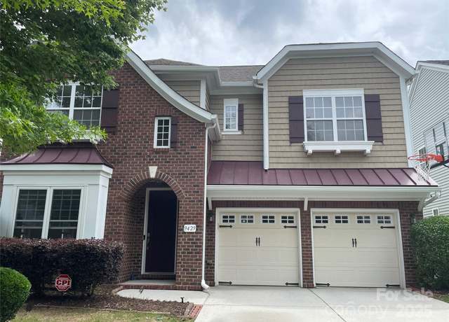 Property at 9429 Ridgeforest Dr, Charlotte, NC 28277, 4 beds, 2.5 baths