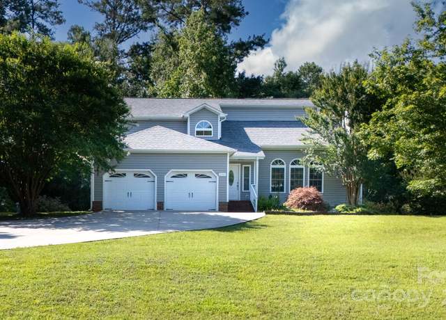 Property at 2949 Glenstone Dr, Rock Hill, SC 29730, 3 beds, 2.5 baths