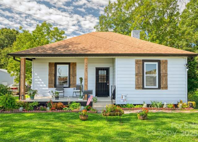 Property at 1027 Brown St, Gastonia, NC 28052, 3 beds, 1 bath