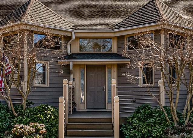 Property at 14106 Yachtsman Harbor Dr, Charlotte, NC 28278, 2 beds, 2.5 baths