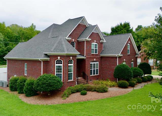 Property at 3005 Monterrey Ln, Monroe, NC 28110, 4 beds, 3 baths