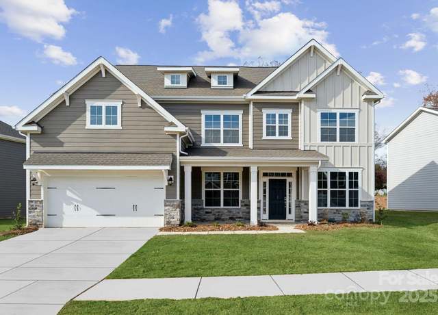 Property at 223 E Warfield Dr, Mooresville, NC 28115, 5 beds, 4 baths