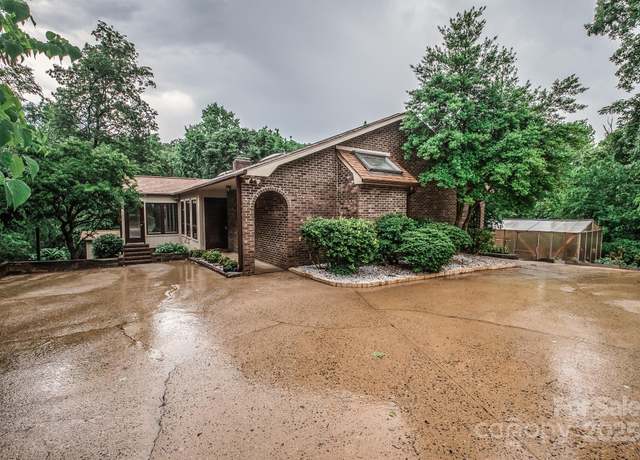 Property at 3700 NW Gainesway Ct NW, Concord, NC 28027, 3 beds, 2.5 baths