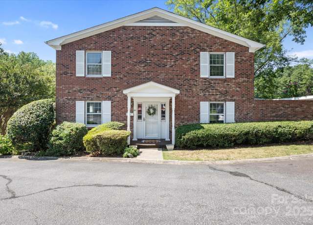 Property at 1409 Kensington Rd Unit B-8, Hendersonville, NC 28791, 3 beds, 2.5 baths