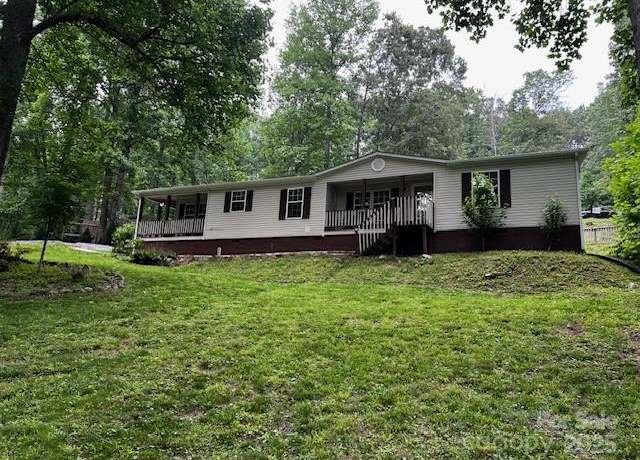 Property at 70 Pastoral Way, Hendersonville, NC 28739, 3 beds, 2 baths