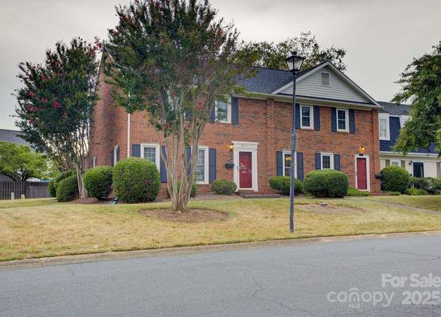 Property at 8434 Knights Bridge Rd, Charlotte, NC 28210, 3 beds, 2.5 baths