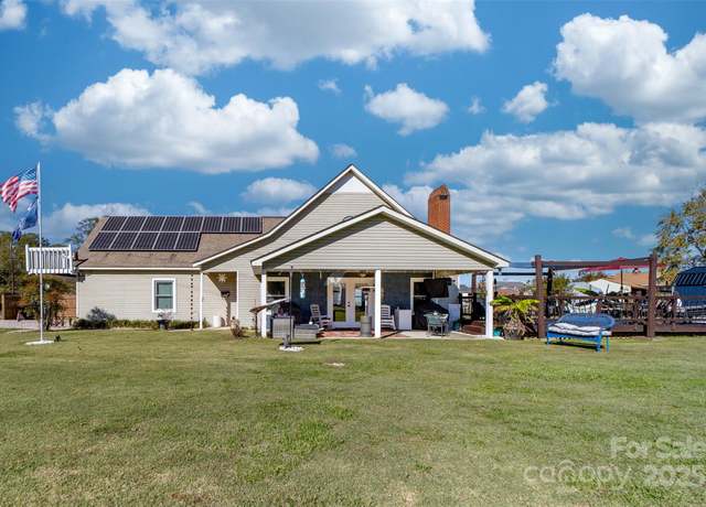 Property at 303 Knox St, Clover, SC 29710, 2 beds, 2 baths