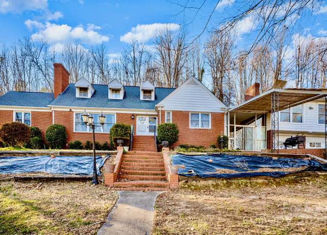 Property at 401 N Inman Ave, Bessemer City, NC 28016, 5 beds, 4.5 baths