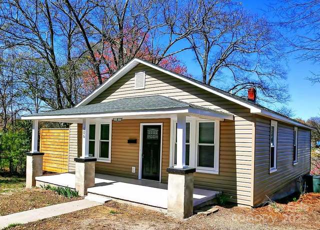Property at 606 Childs St, Lincolnton, NC 28092, 3 beds, 2 baths