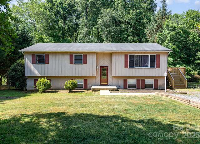Property at 154 Seven Oaks Ln, Statesville, NC 28677, 3 beds, 3 baths