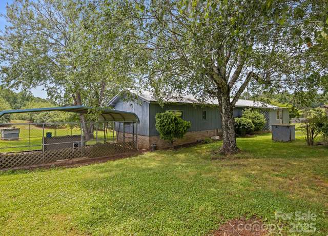 Property at 70 John Delk Rd, Hendersonville, NC 28792, 2 beds, 2 baths