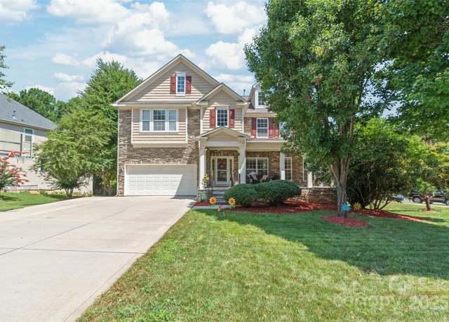 Property at 8100 Brisbin Dr, Waxhaw, NC 28173, 6 beds, 4 baths