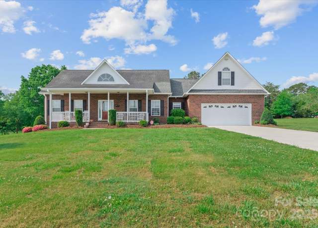 Property at 34843 Ellis Spring Ct, Albemarle, NC 28001, 3 beds, 2.5 baths