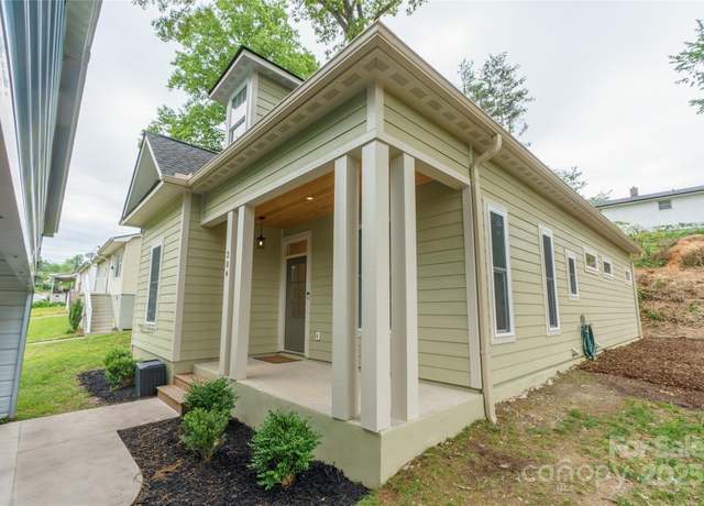 Property at 204 Maple Ave, Marion, NC 28752, 3 beds, 2.5 baths