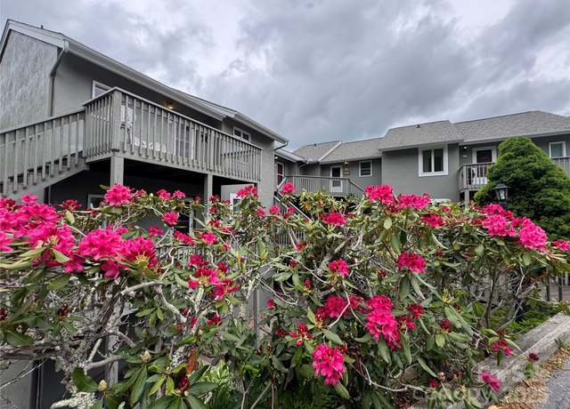 Property at 367 Skyleaf Dr Unit D-5, Sugar Mountain, NC 28604, 2 beds, 2.5 baths