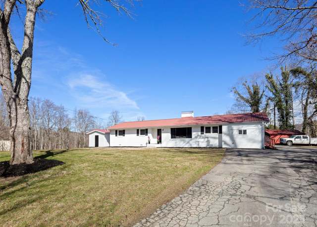 Property at 52 Baby Jane Ln, Hendersonville, NC 28792, 3 beds, 2 baths
