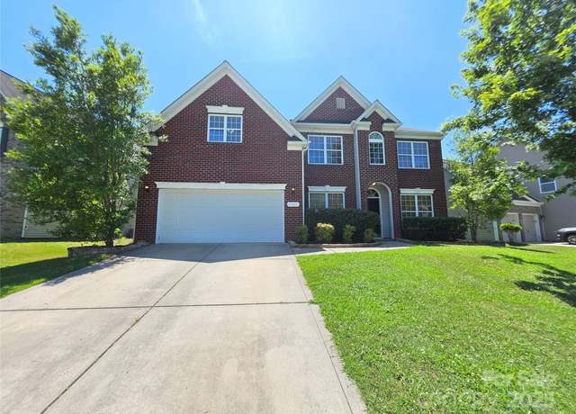 Property at 6005 Trailwater Rd, Charlotte, NC 28278, 4 beds, 2.5 baths