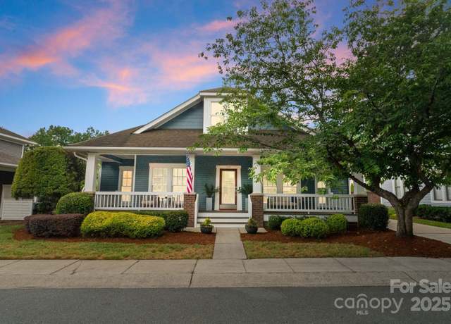 Property at 618 Olmsted Park Pl, Charlotte, NC 28203, 3 beds, 3 baths