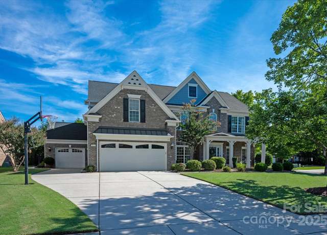 Property at 9911 Silverling Dr, Waxhaw, NC 28173, 5 beds, 4 baths