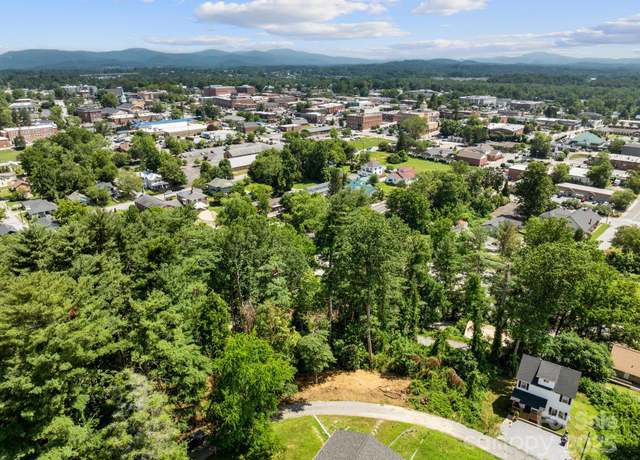 Property at 0 Summit Cir #17, Hendersonville, NC 28792