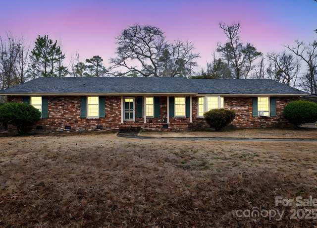 Property at 2250 Horse Shoe Cir, Hartsville, SC 29550, 4 beds, 2 baths