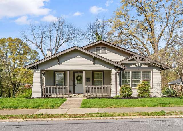Property at 306 7th St SW, Hickory, NC 28602, 3 beds, 2 baths