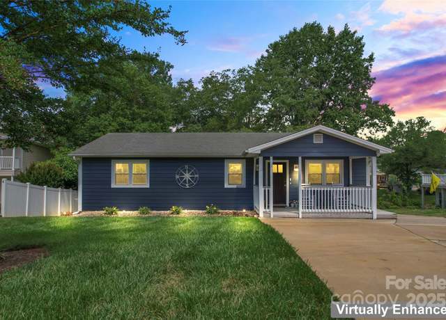 Property at 132 Marina Ln, Mooresville, NC 28117, 3 beds, 2 baths