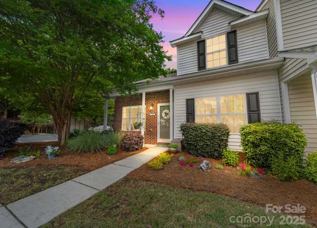 Property at 3446 Broadwick St, Charlotte, NC 28213, 3 beds, 2.5 baths