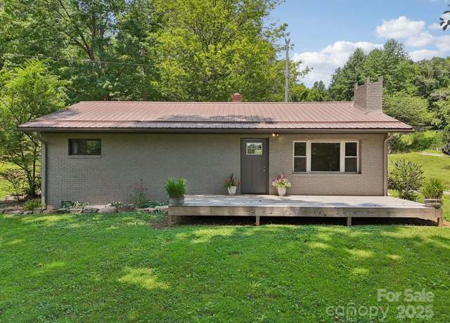 Property at 139 Trent Rd, Brevard, NC 28712, 2 beds, 1 bath