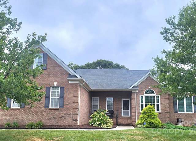 Property at 724 King Fredrick Ln, Concord, NC 28027, 5 beds, 3.5 baths
