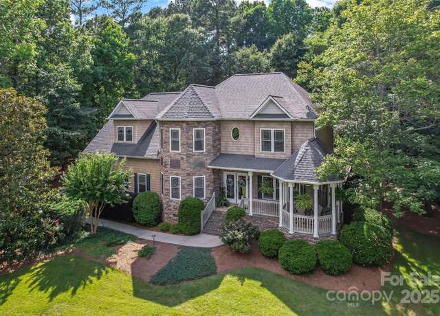 Property at 2541 Penngate Dr, Sherrills Ford, NC 28673, 4 beds, 2.5 baths