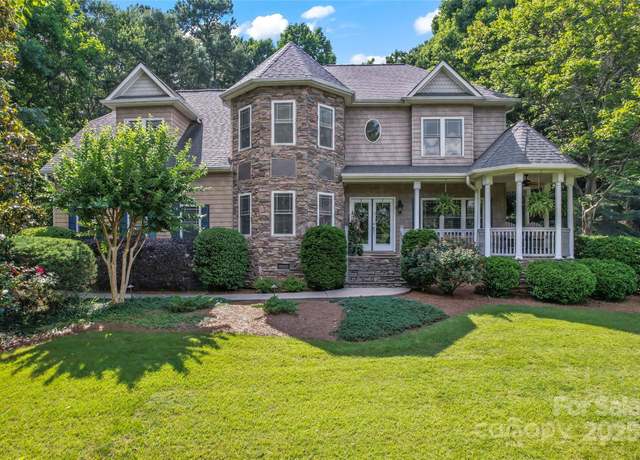 Property at 2541 Penngate Dr, Sherrills Ford, NC 28673, 4 beds, 2.5 baths
