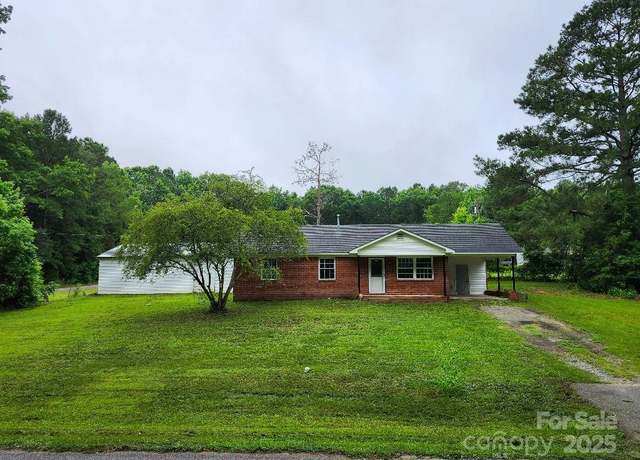 Property at 2448 Cambridge Dr, Lancaster, SC 29720, 3 beds, 1 bath