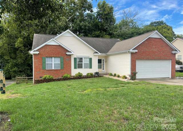 Property at 11531 Kempsford Dr, Charlotte, NC 28262, 3 beds, 2 baths