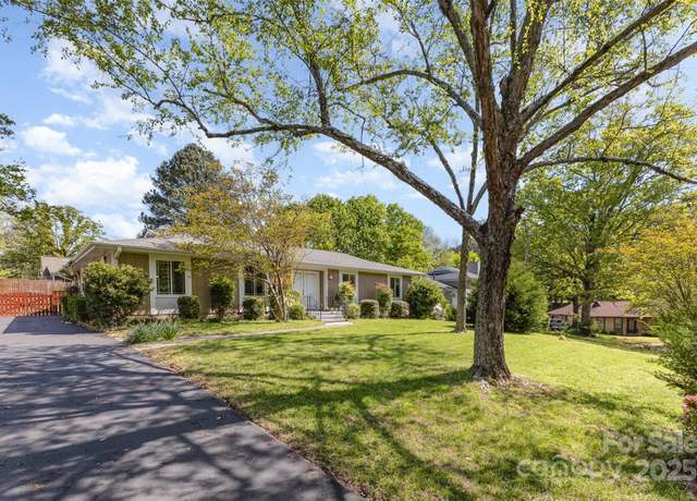 Property at 7212 Hackberry Ln, Charlotte, NC 28226, 3 beds, 2 baths