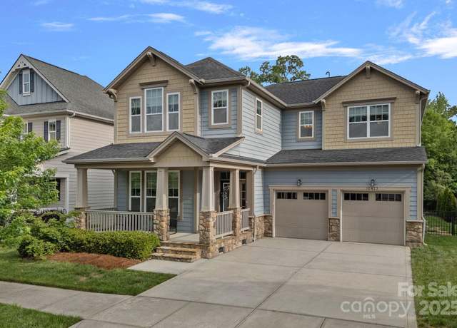 Property at 10423 Drake Hill Dr, Huntersville, NC 28078, 4 beds, 2.5 baths
