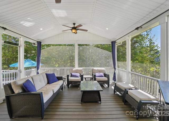 Property at 16831 Alydar Commons Ln, Charlotte, NC 28278, 5 beds, 4.5 baths