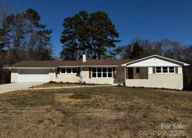 Property at 614 Hazelwood Dr, Albemarle, NC 28001, 3 beds, 2.5 baths