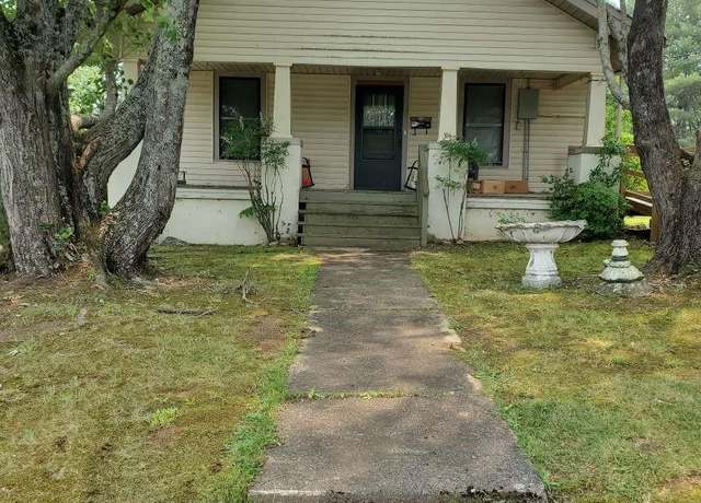 Property at 106 Pine St, Morganton, NC 28655, 2 beds, 1 bath
