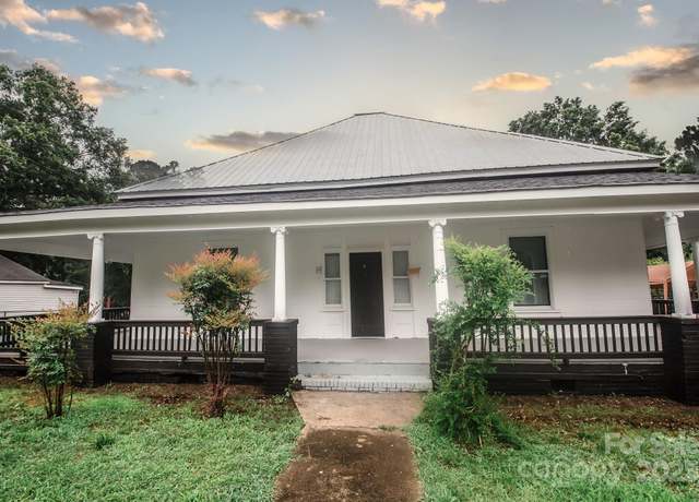 Property at 707 W Phifer St, Monroe, NC 28110, 3 beds, 1 bath