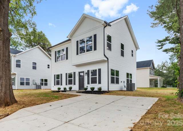 Property at 804 Wesley Dr, Statesville, NC 28677, 4 beds, 2.5 baths