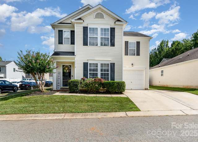 Property at 13412 Golden Apple Ct, Charlotte, NC 28215, 3 beds, 3 baths