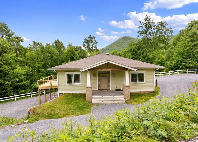 Property at 9 Gazebo Trl, Clyde, NC 28721, 3 beds, 2.5 baths