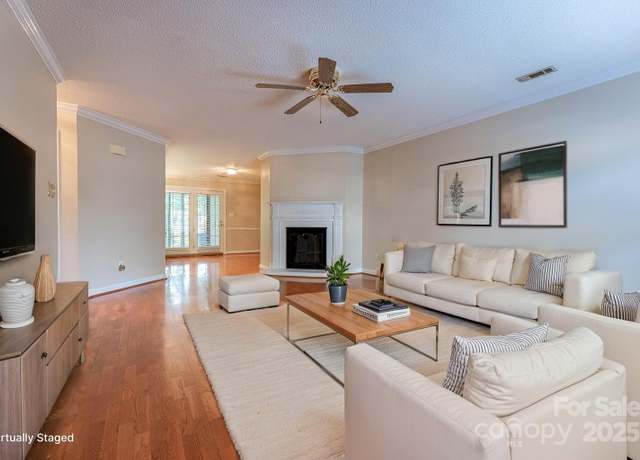 Property at 1735 Robinwood Rd, Gastonia, NC 28054, 2 beds, 2 baths