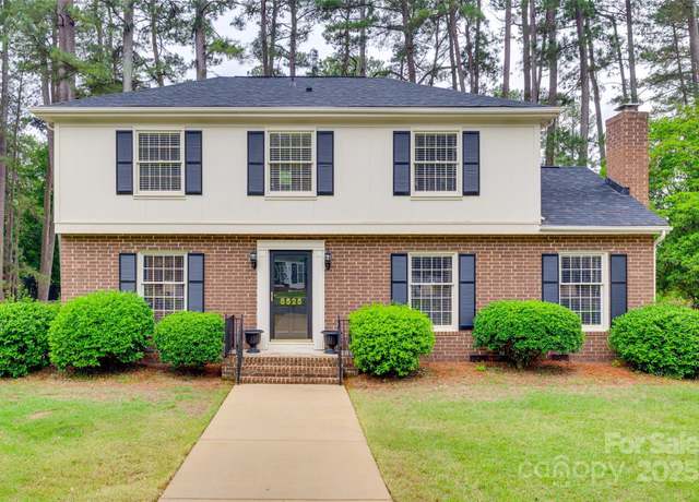 Property at 8525 Castlekeep Rd #26, Charlotte, NC 28226, 4 beds, 2.5 baths