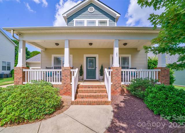 Property at 8509 Castle Cliff Dr, Matthews, NC 28105, 3 beds, 3 baths