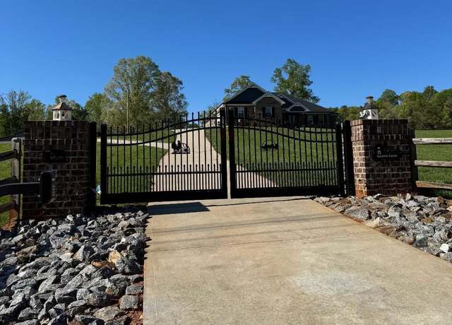 Property at 1370 Null Rd, Lincolnton, NC 28092, 4 beds, 4 baths